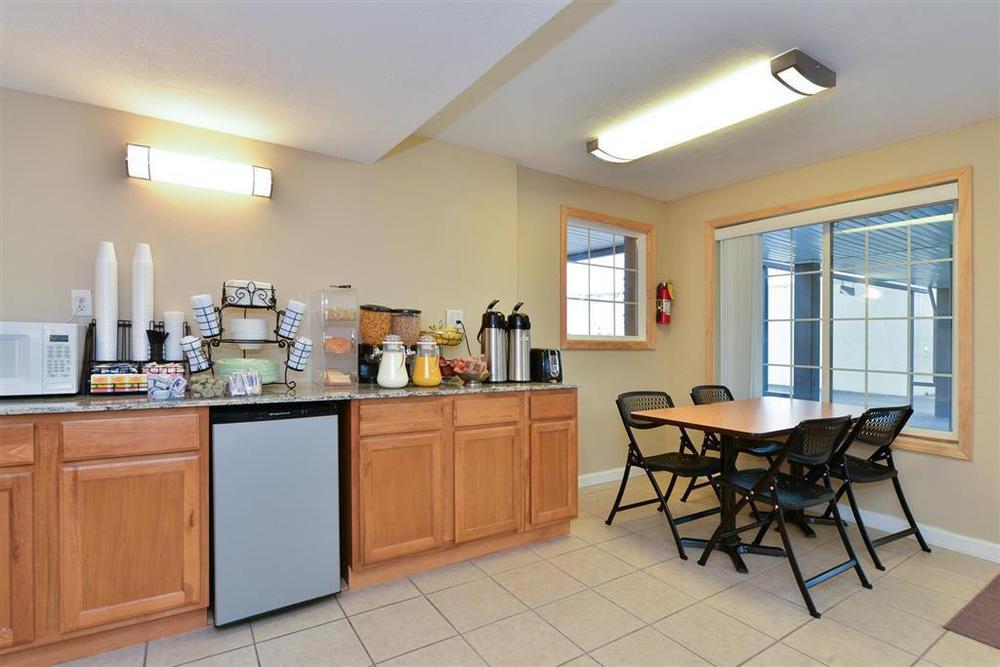 Americas Best Value Inn - Lebanon Restaurace fotografie